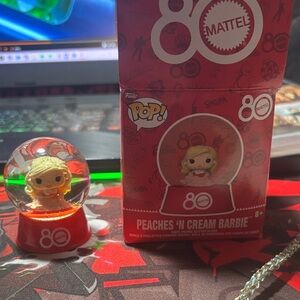 Funko Pop Peaches 'N Cream Barbie Snow Globe